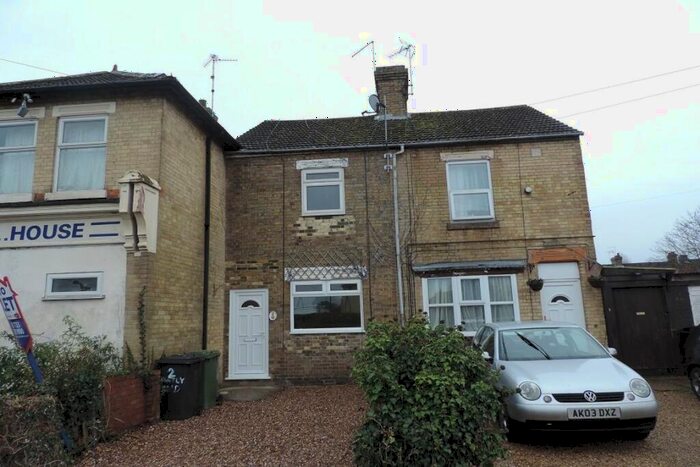 3 Bedroom Terraced House To Rent In Huntly Road, Woodston, Peterborough., PE2