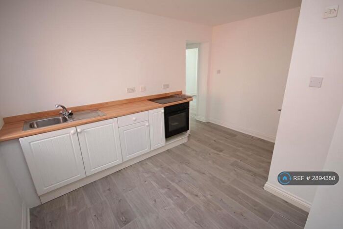 1 Bedroom Flat To Rent In Heron Court Road, Bournemouth, BH3