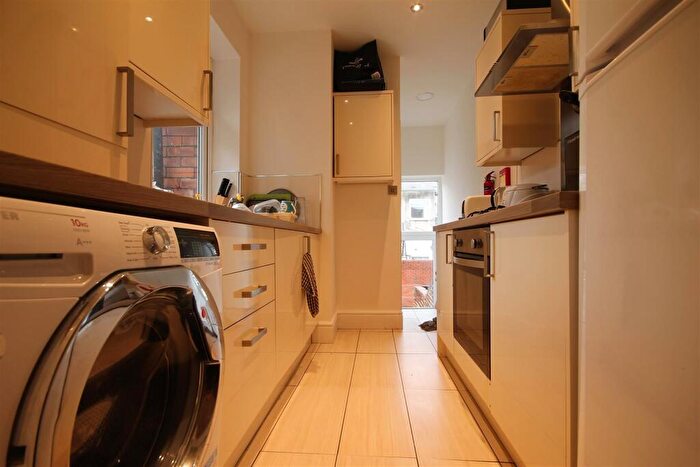 5 Bedroom Maisonette To Rent In Brandon Grove, Sandyford, NE2