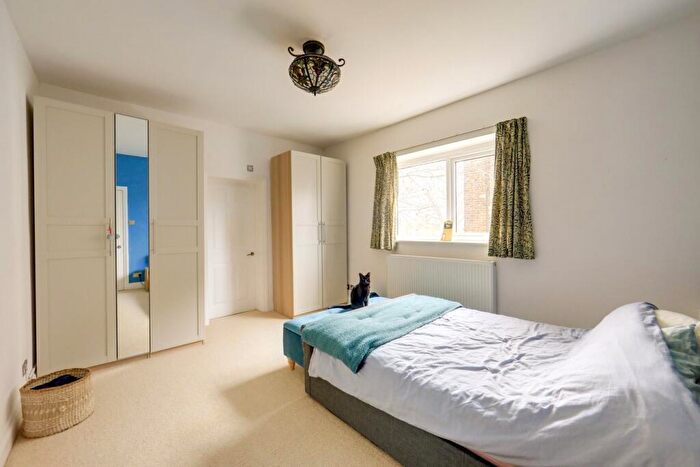 2 Bedroom Flat For Sale In Manor Park, Hither Green, London, SE13