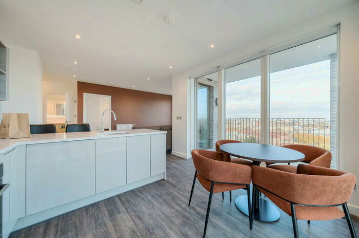 2 Bedroom Apartment To Rent In Thurlow Street, London, SE17