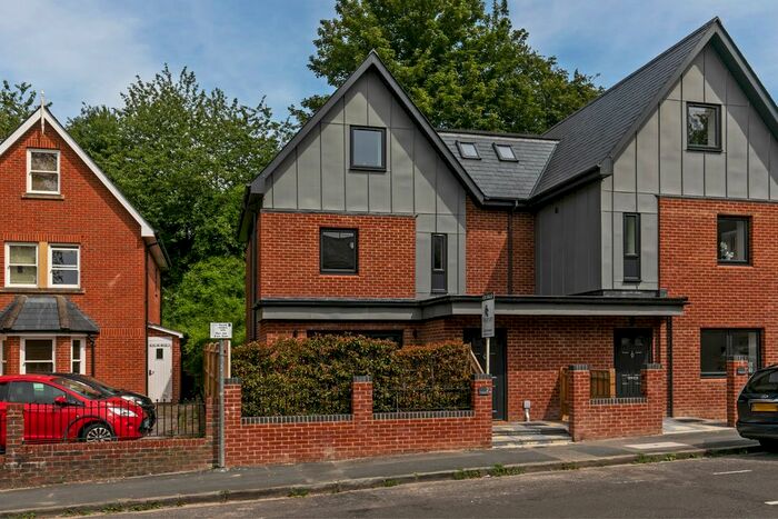 3 Bedroom Semi-Detached House To Rent In Cranworth Road, Winchester SO22