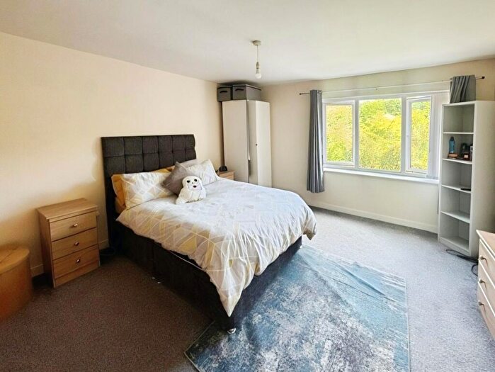 2 Bedroom Flat To Rent In Woodsome Park, Gateacre, Liverpool, L25
