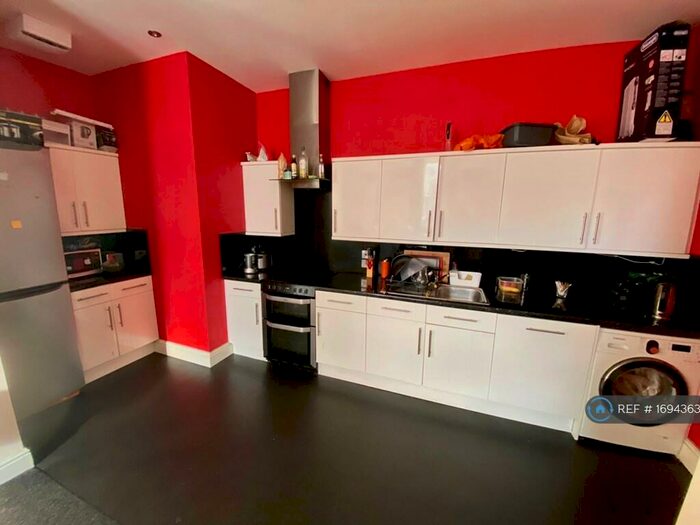 3 Bedroom Flat To Rent In Whiteladies Road, Bristol, BS8