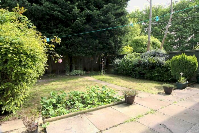 3 Bedroom Semi-Detached House To Rent In Trispen Close, Halewood, Liverpool, L26