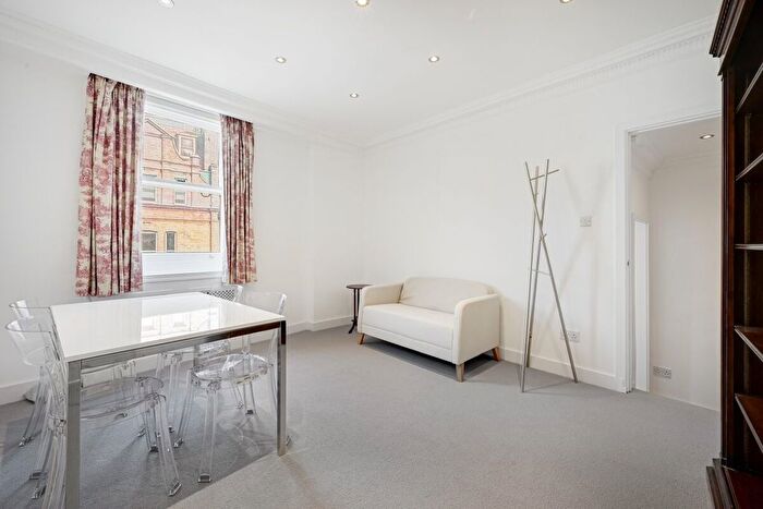 1 Bedroom Flat To Rent In Southwell House, Knightsbridge, SW3