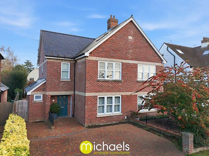4 Bedroom Semi-Detached House For Sale In Fitzgilbert Road, Colchester, CO2