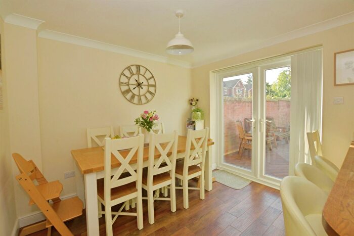 4 Bedroom Detached House For Sale In Bell Chapel Close, Kingsnorth, Ashford, TN23