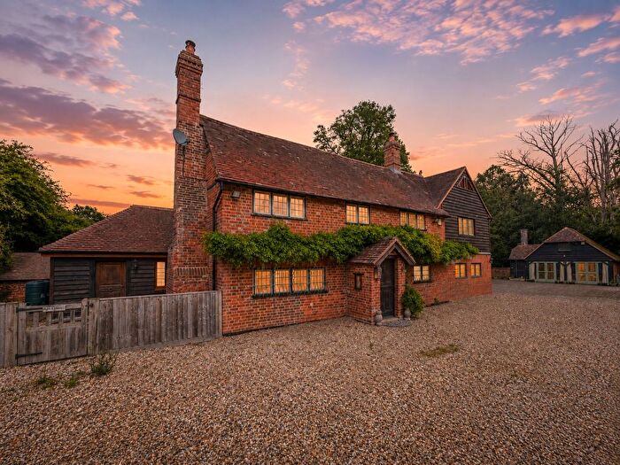 5 Bedroom Detached House For Sale In Bramshill Road, Eversley, RG27