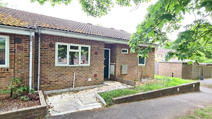 2 Bedroom Semi-Detached Bungalow For Sale In Collingwood Walk, Andover, Hampshire, SP10