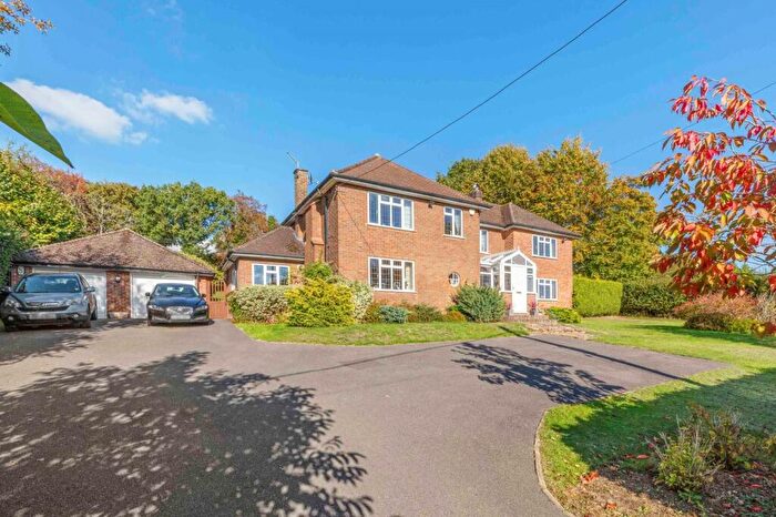 4 Bedroom Detached House For Sale In The Close, Bourne End, Buckinghamshire, SL8