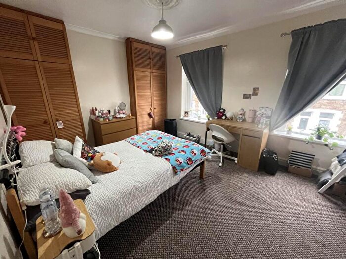 3 Bedroom House To Rent In Florentia Street, Cathays, Cardiff, CF24