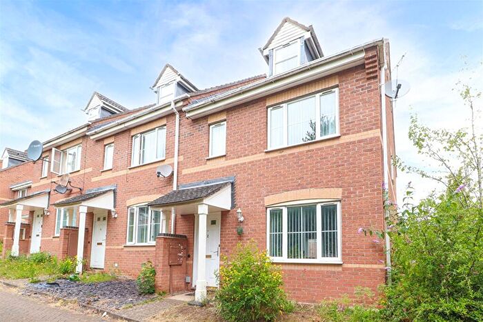 3 Bedroom End Of Terrace House To Rent In Peckstone Close, City Centre, Coventry, CV1