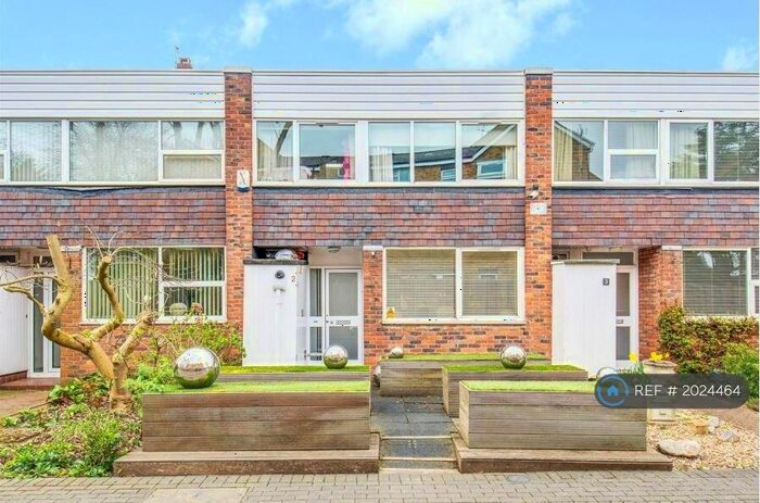 3 Bedroom Terraced House To Rent In Alton Gardens, Beckenham, BR3