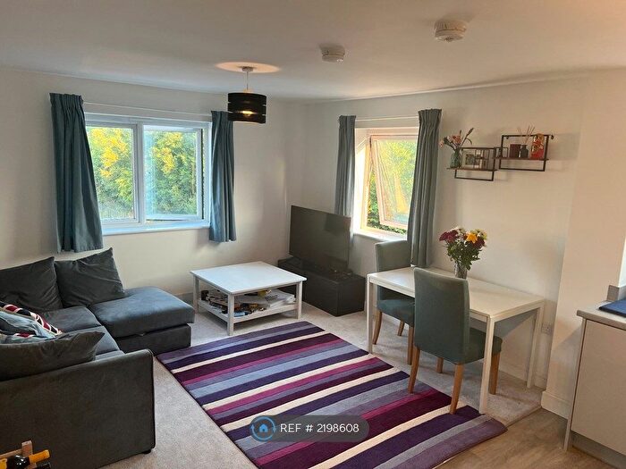 2 Bedroom Flat To Rent In Newton Leys, Milton Keynes, MK3