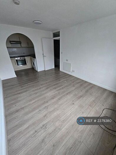 1 Bedroom Flat To Rent In The Avenue, London, E4