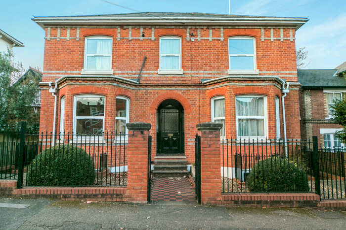 1 Bedroom Apartment To Rent In Brunswick Hill, Reading, RG1