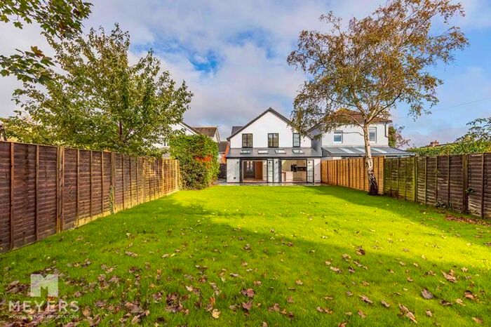 4 Bedroom Detached House To Rent In Moffat Road, Christchurch, BH23