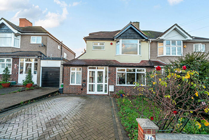 4 Bedroom Semi Detached House For Sale In Elmhurst Road, London, SE9