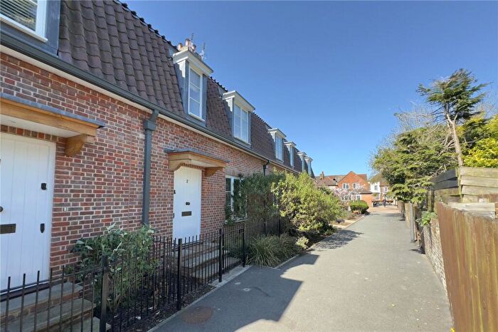 3 Bedroom Terraced House To Rent In Maltings Way, Beaconsfield, HP9