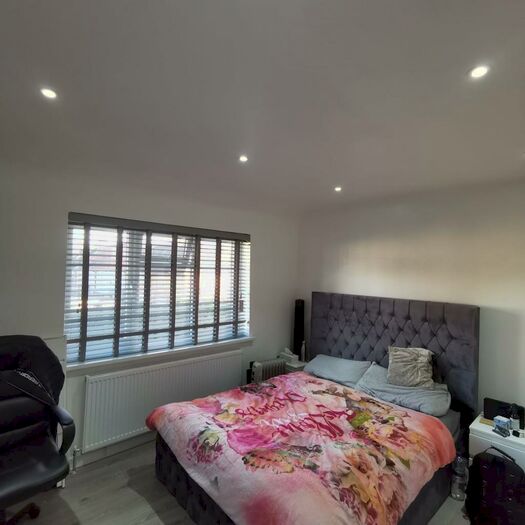2 Bedroom Semi-Detached House To Rent In Fourland Walk, Edgware, HA8