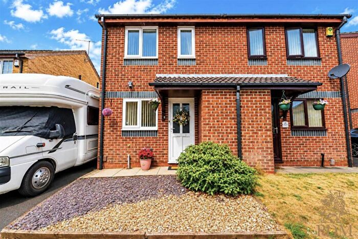 2 Bedroom Semi-Detached House For Sale In Lakeland Avenue, Hucknall, Nottingham, NG15