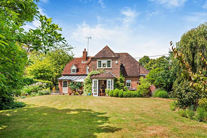 4 Bedroom Detached House For Sale In Pinfold Lane, Ashampstead, Berkshire, RG8