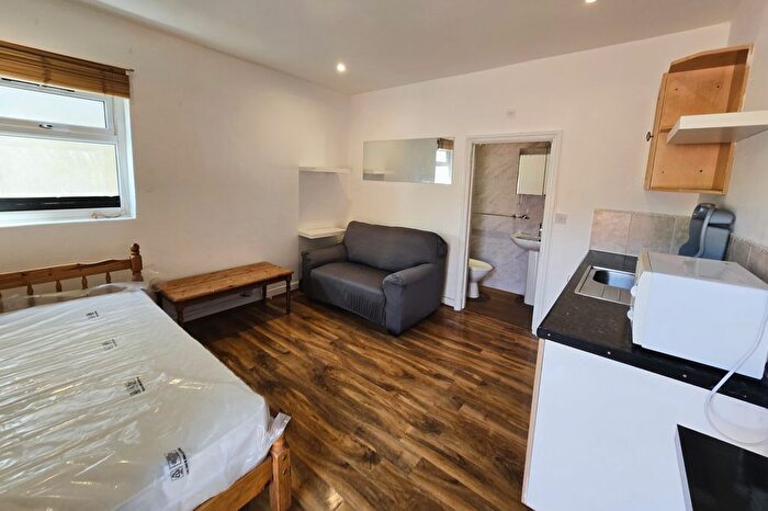 Studio To Rent In Kingston Road, London, SW20