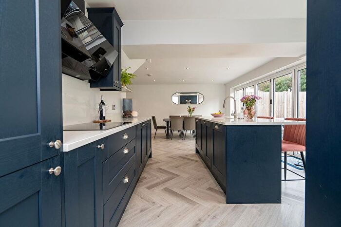 4 Bedroom Semi-detached House For Sale In , Whinhams Way, Billericay, Essex, CM12