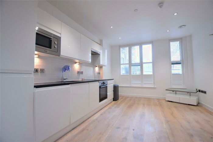 2 Bedroom Apartment To Rent In Garrard House, Garrard Street, Reading, Berkshire, RG1