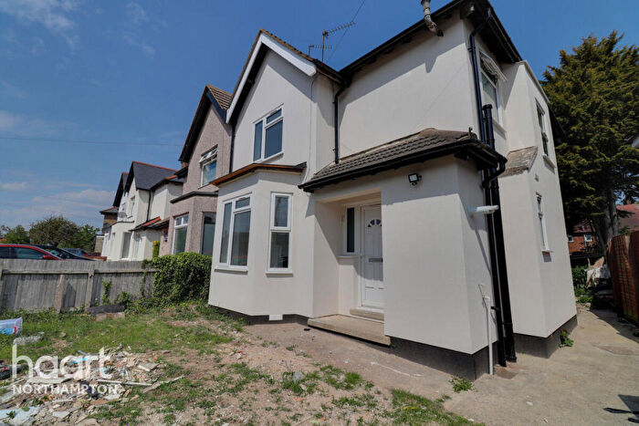 3 Bedroom Semi Detached House To Rent In Norman Road, Northampton, NN3
