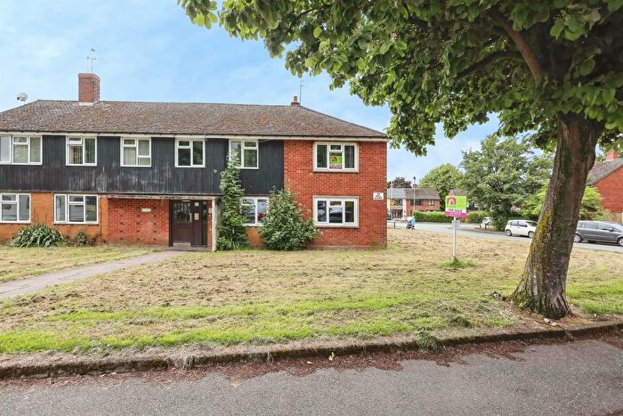 2 Bedroom Flat For Sale In Malvern Avenue, Stourbridge, DY9