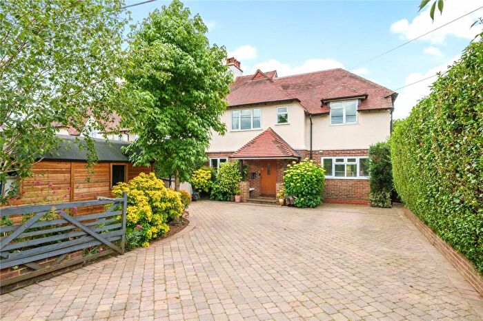 5 Bedroom End Of Terrace House For Sale In Mundays Boro Road, Puttenham, Guildford, Surrey, GU3