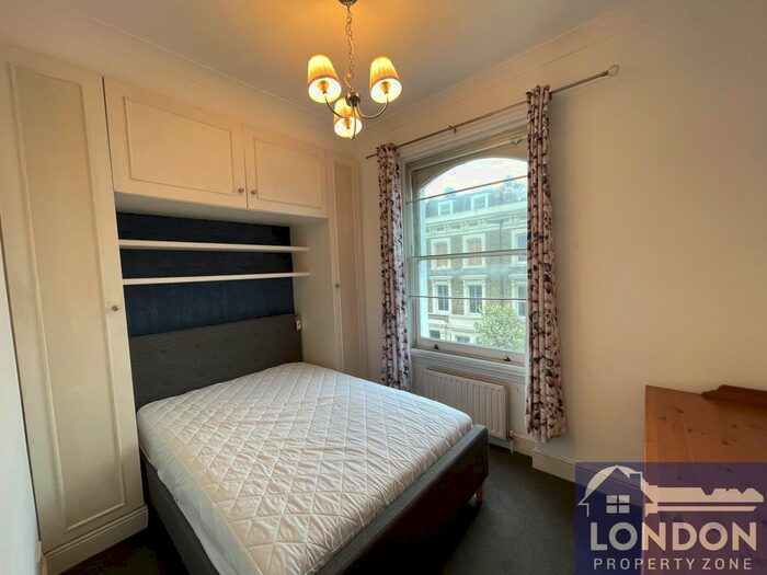 2 Bedroom Flat To Rent In Finborough Road, West Brompton, Earls Court, London, SW10