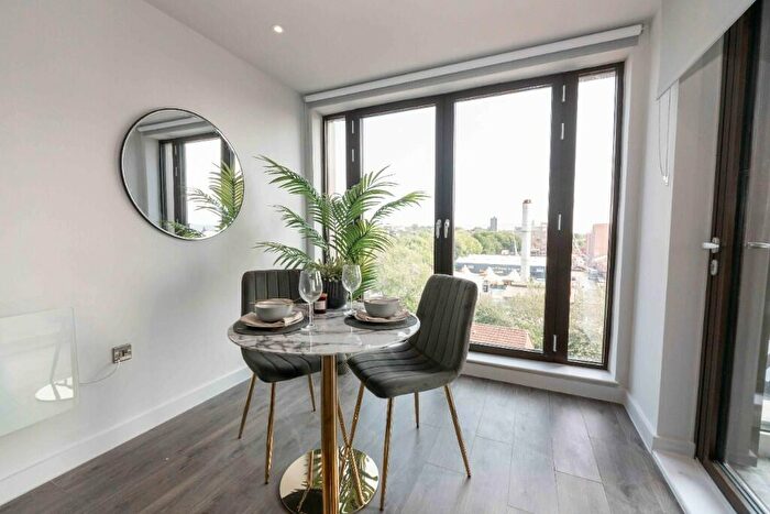 2 Bedroom Apartment To Rent In Parliament Square Crump St, Liverpool, Merseyside, L1