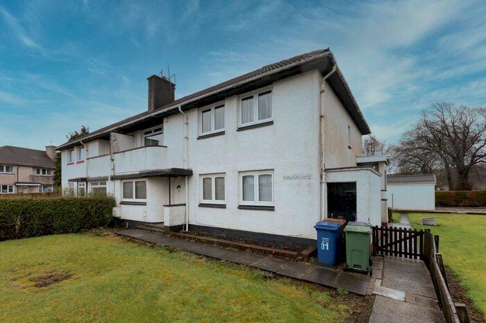 3 Bedroom Flat To Rent In Craigview Avenue, Johnstone, Renfrewshire, PA5