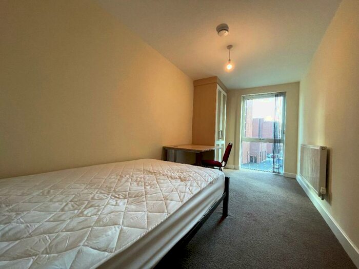 6 Bedroom Flat To Rent In Apt, Ecclesall Road Apt, Ecclesall Road, Sheffield, Sheffield, S11