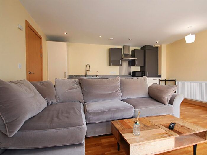 2 Bedroom Flat To Rent In Zodiac Close, Edgware, HA8