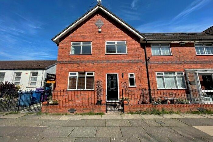 4 Bedroom Property To Rent In Dovedale Road, Liverpool, L18