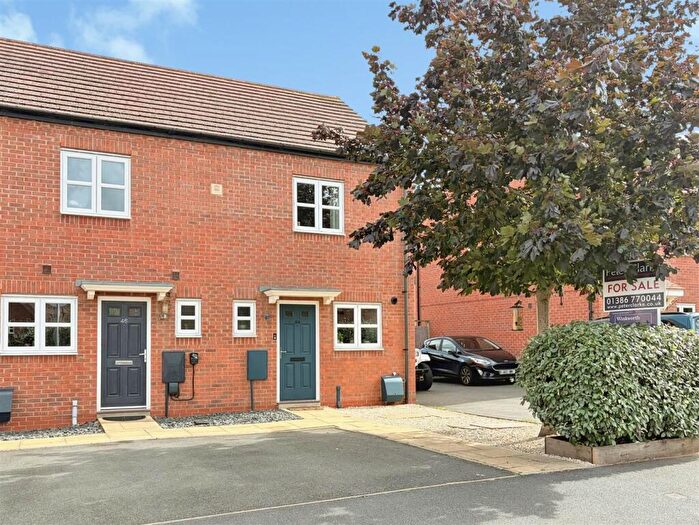 2 Bedroom End Of Terrace House For Sale In Chatham Road, Meon Vale, CV37