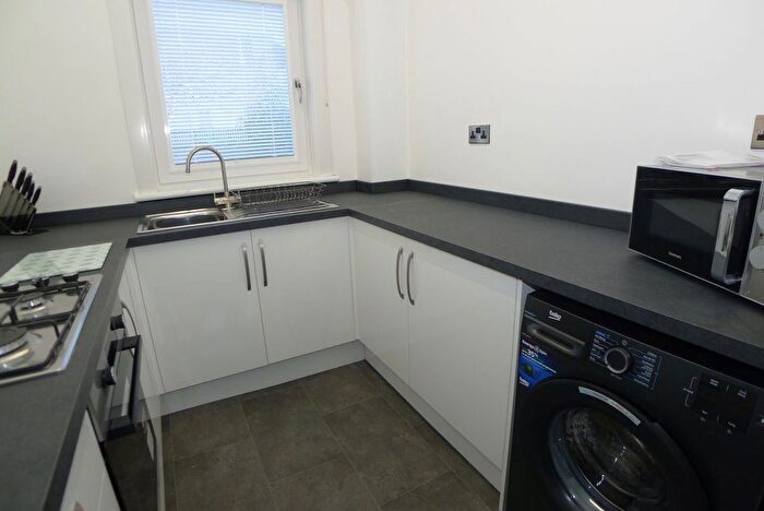 2 Bedroom Flat To Rent In Boase Avenue, St Andrews, KY16