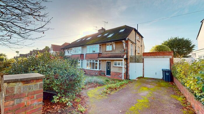 5 Bedroom Semi-Detached House To Rent In Buckingham Avenue, Shoreham-By-Sea, BN43