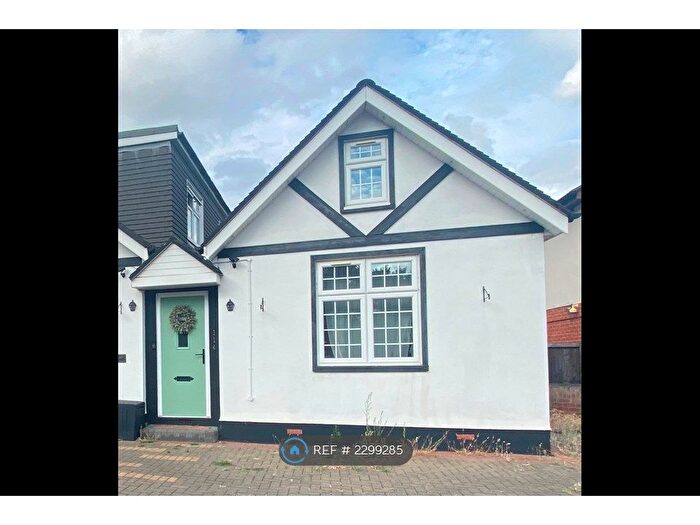 1 Bedroom Bungalow To Rent In Tomswood Hill, Essex, IG6