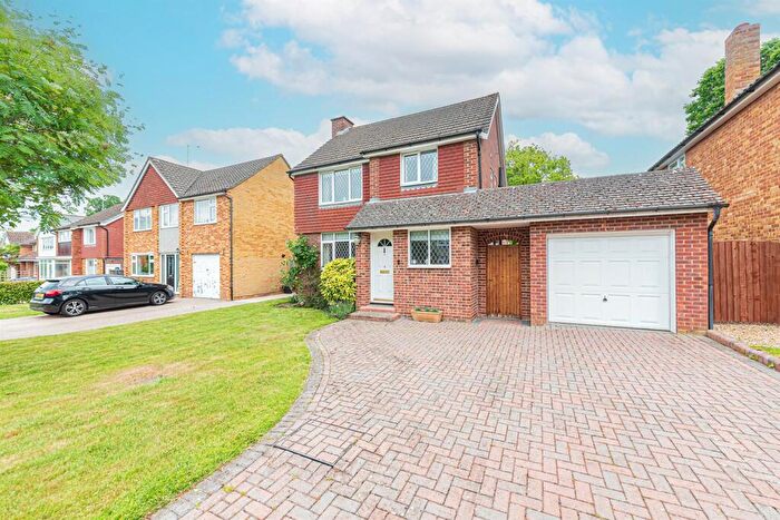 3 Bedroom Detached House To Rent In Hillary Drive, Crowthorne, RG45