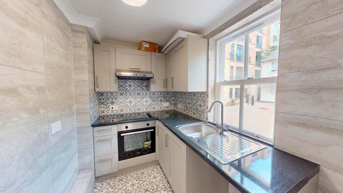 Flat To Rent In Russell Mews, Brighton, BN1