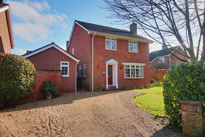4 Bedroom Detached House For Sale In Romsey, SO51