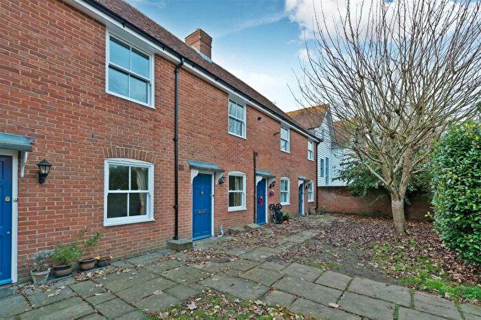 2 Bedroom Apartment For Sale In Hospital Lane, Canterbury, CT1