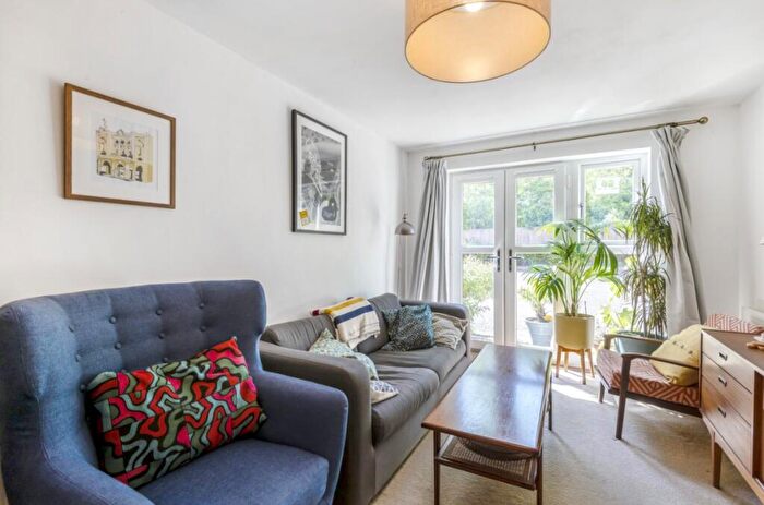 1 Bedroom Flat To Rent In Worcester Close London, SE20