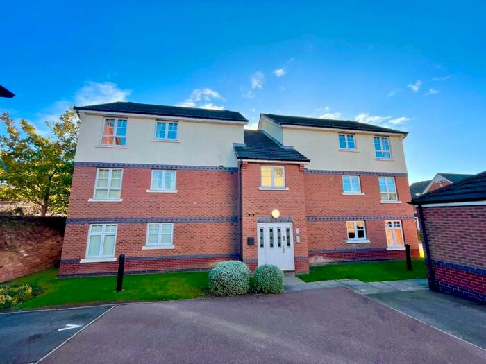 2 Bedroom Flat To Rent In Alexandra Mews, Tamworth, B79