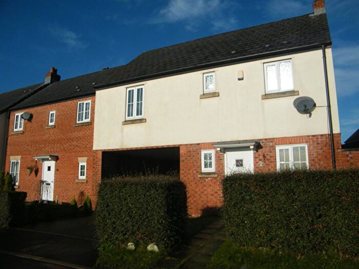 3 Bedroom Mews To Rent In Giants Seat Grove, Swinton, M27